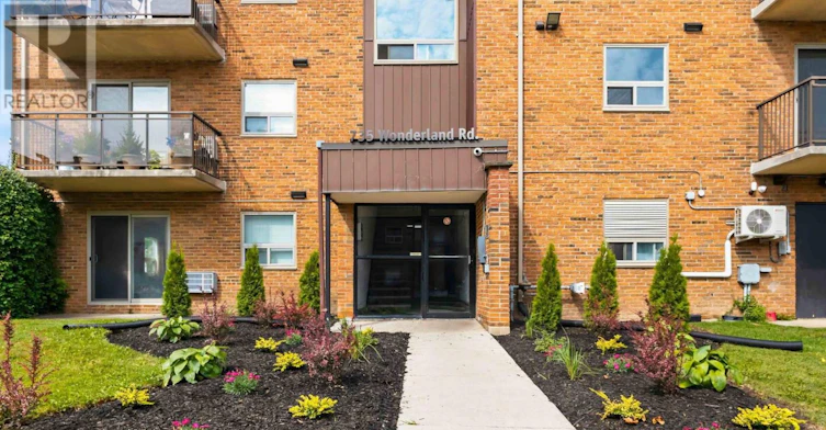 212-735 Wonderland Road S, London, ON, N6K 1M1