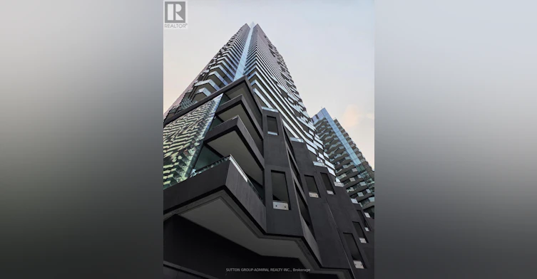 401-110 Broadway Avenue, Toronto, ON, M4P 1V7