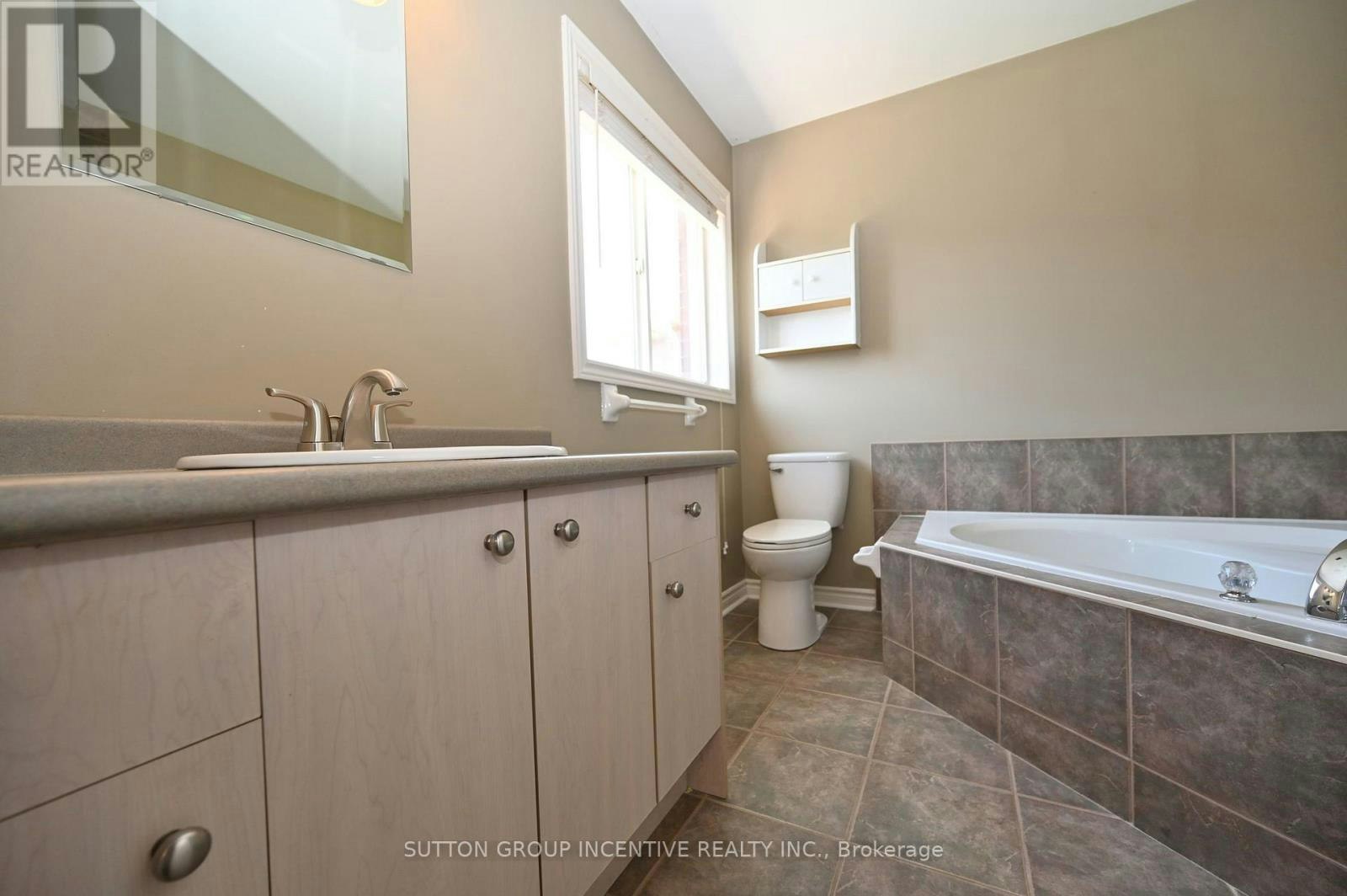14 Brown Wood Drive, Barrie, ON, L4M 6N4 - 21