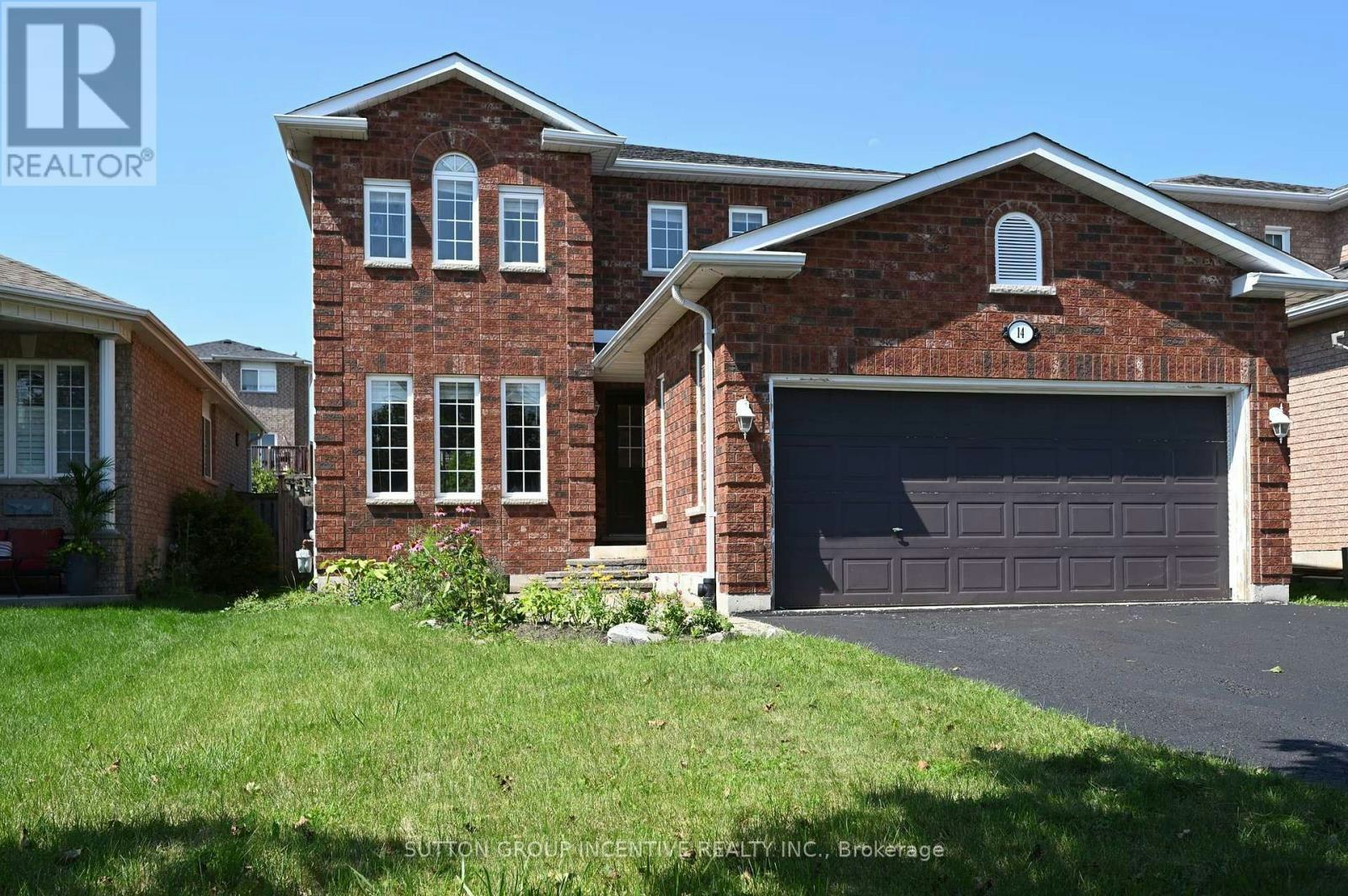 14 Brown Wood Drive, Barrie, ON, L4M 6N4