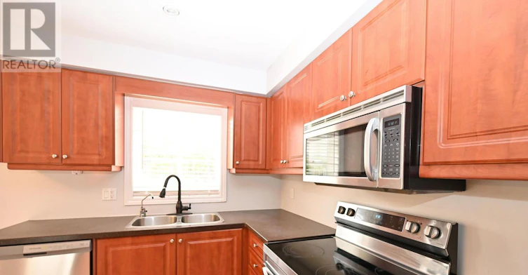 14 Brown Wood Drive, Barrie, ON, L4M 6N4 - 10