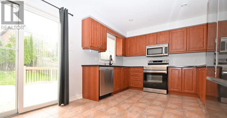 14 Brown Wood Drive, Barrie, ON, L4M 6N4 - 9