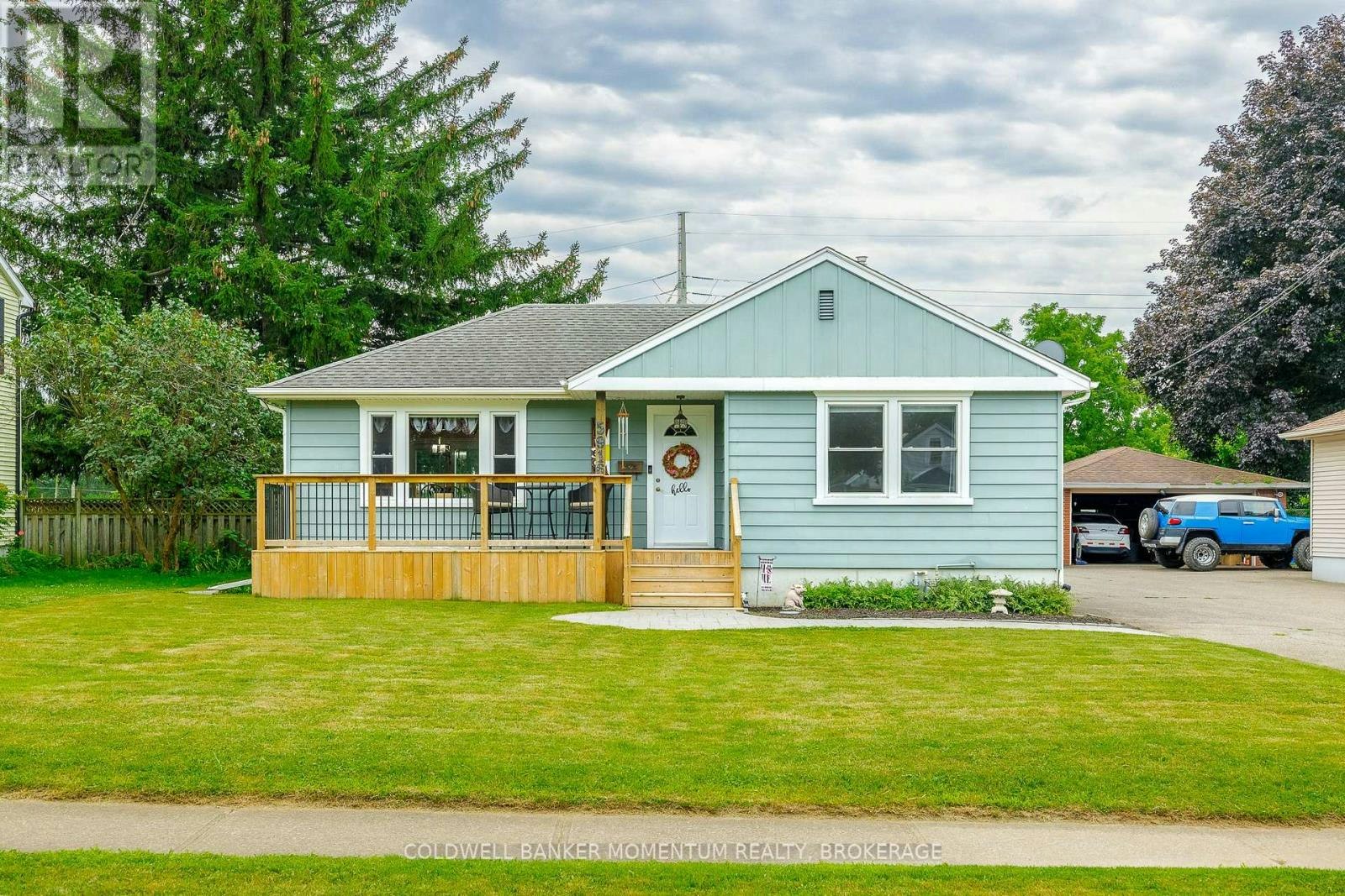5916 Murray Street, Niagara Falls, ON, L2G 2J8