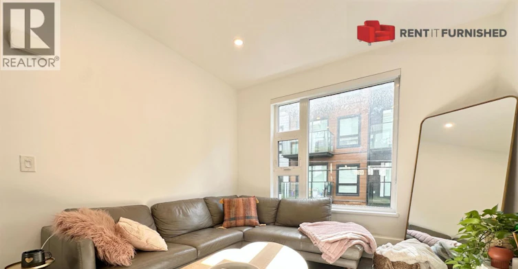 113-515 E 2nd Street, North Vancouver, BC, V7L 1E1 - 2