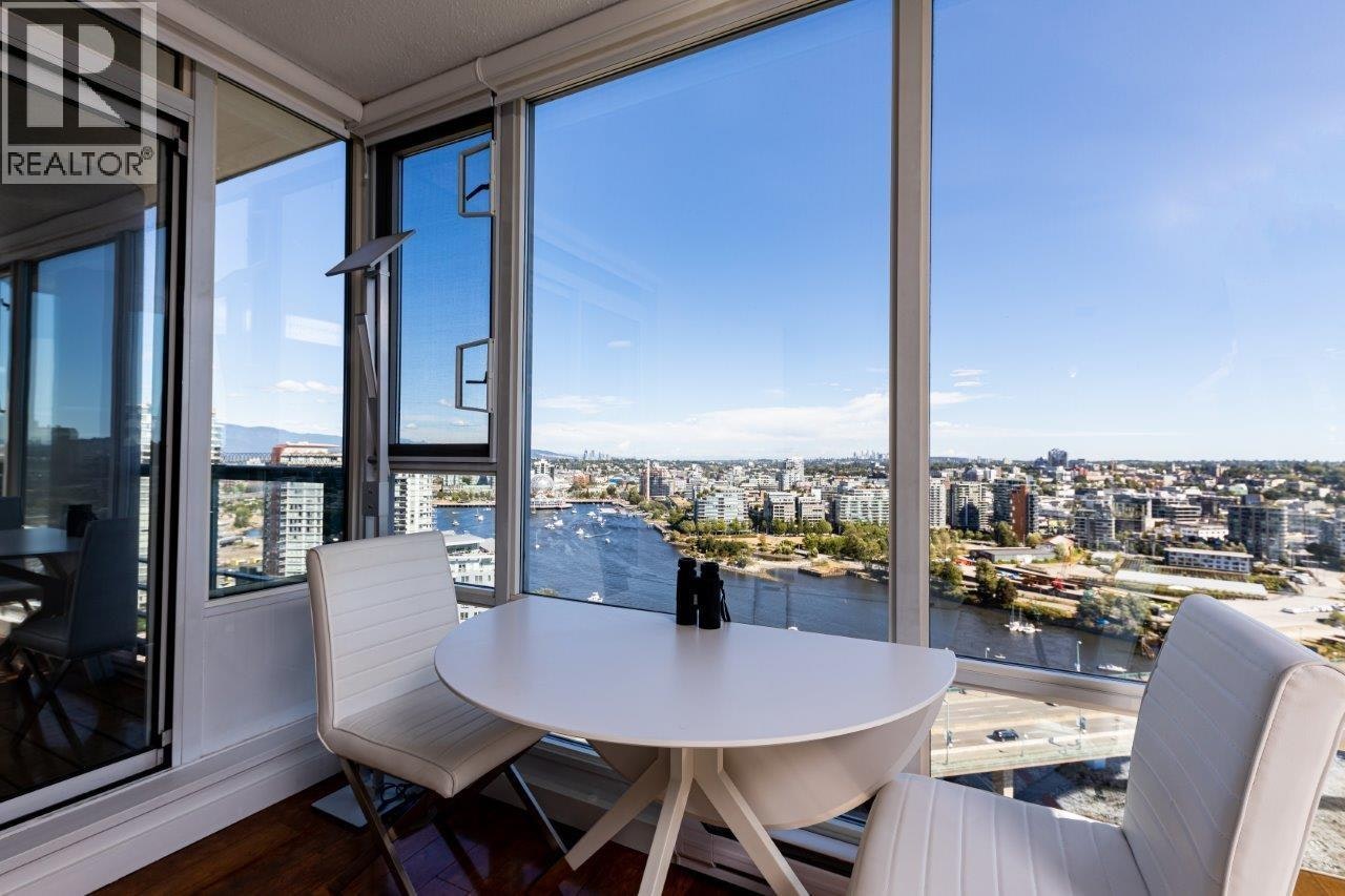 2905-1033 Marinaside Crescent, Vancouver, BC, V6Z 3A3 - 9