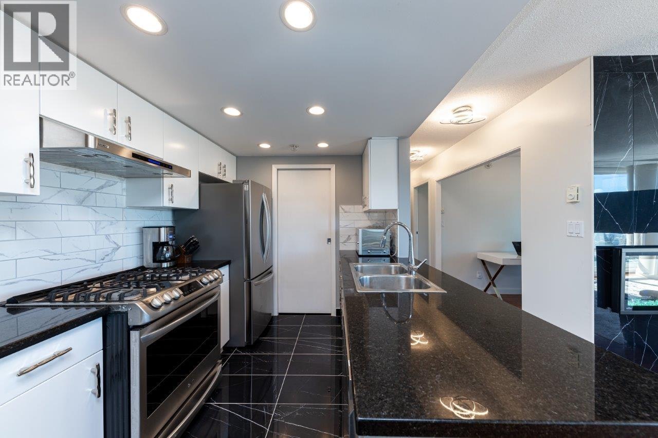 2905-1033 Marinaside Crescent, Vancouver, BC, V6Z 3A3 - 2