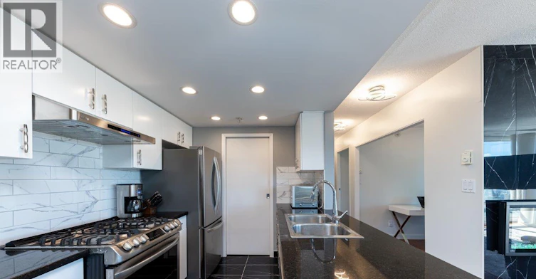 2905-1033 Marinaside Crescent, Vancouver, BC, V6Z 3A3 - 2
