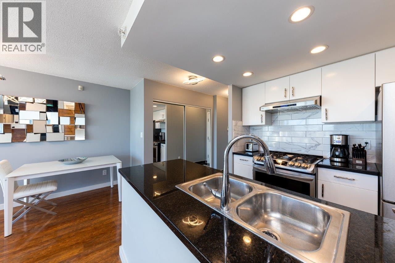 2905-1033 Marinaside Crescent, Vancouver, BC, V6Z 3A3 - 10