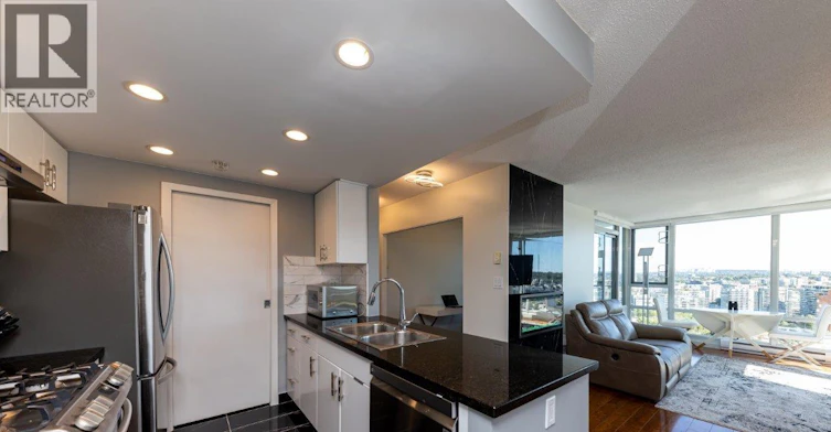 2905-1033 Marinaside Crescent, Vancouver, BC, V6Z 3A3 - 3
