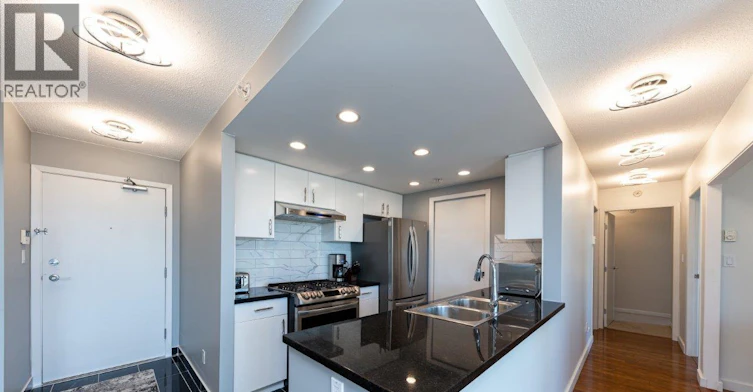 2905-1033 Marinaside Crescent, Vancouver, BC, V6Z 3A3