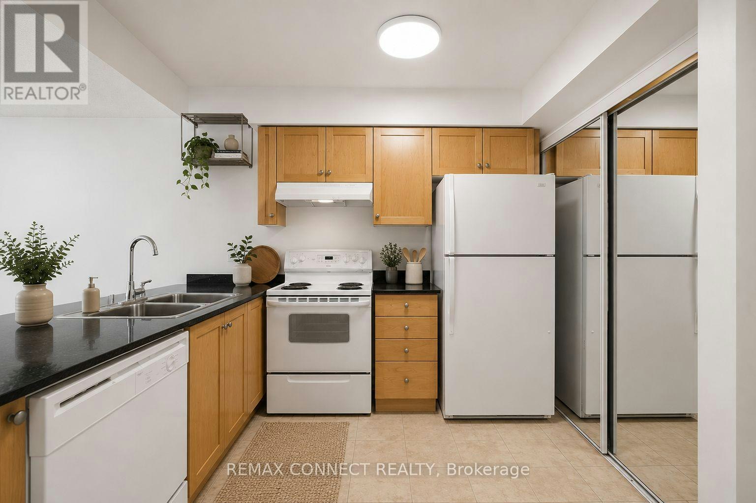 1254-313 Richmond Street E, Toronto, ON, M5A 4S7 - 4