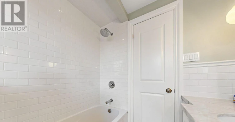 UPPER-1612 Dundas Street W, Toronto, ON, M6K 1T8 - 9