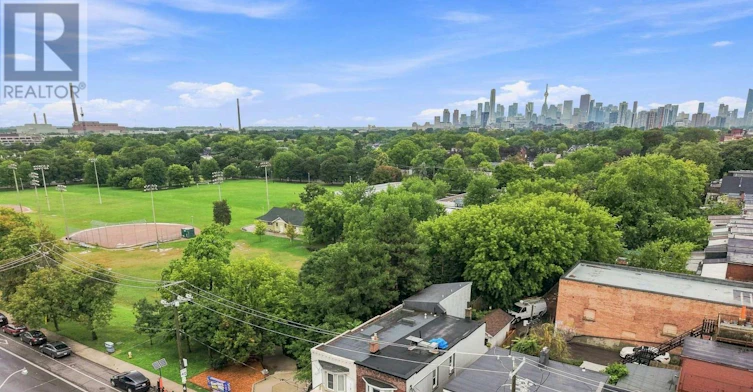 1-208 Greenwood Avenue, Toronto, ON, M4L 2R1 - 3
