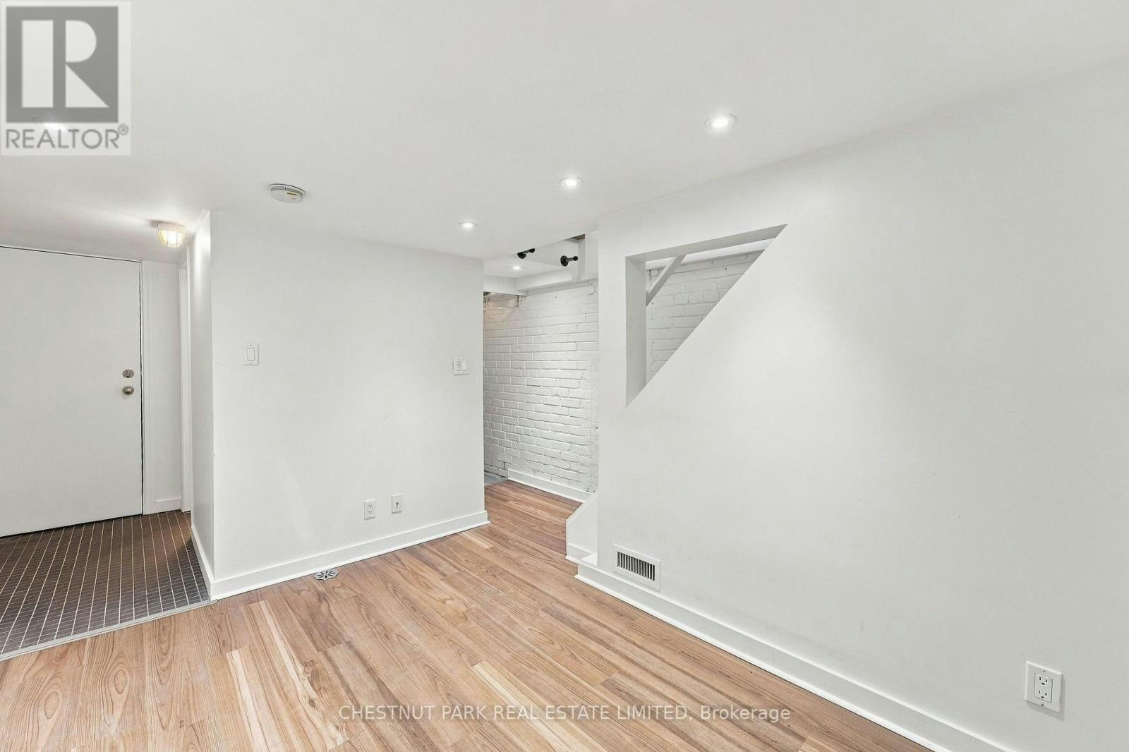 1-208 Greenwood Avenue, Toronto, ON, M4L 2R1 - 18