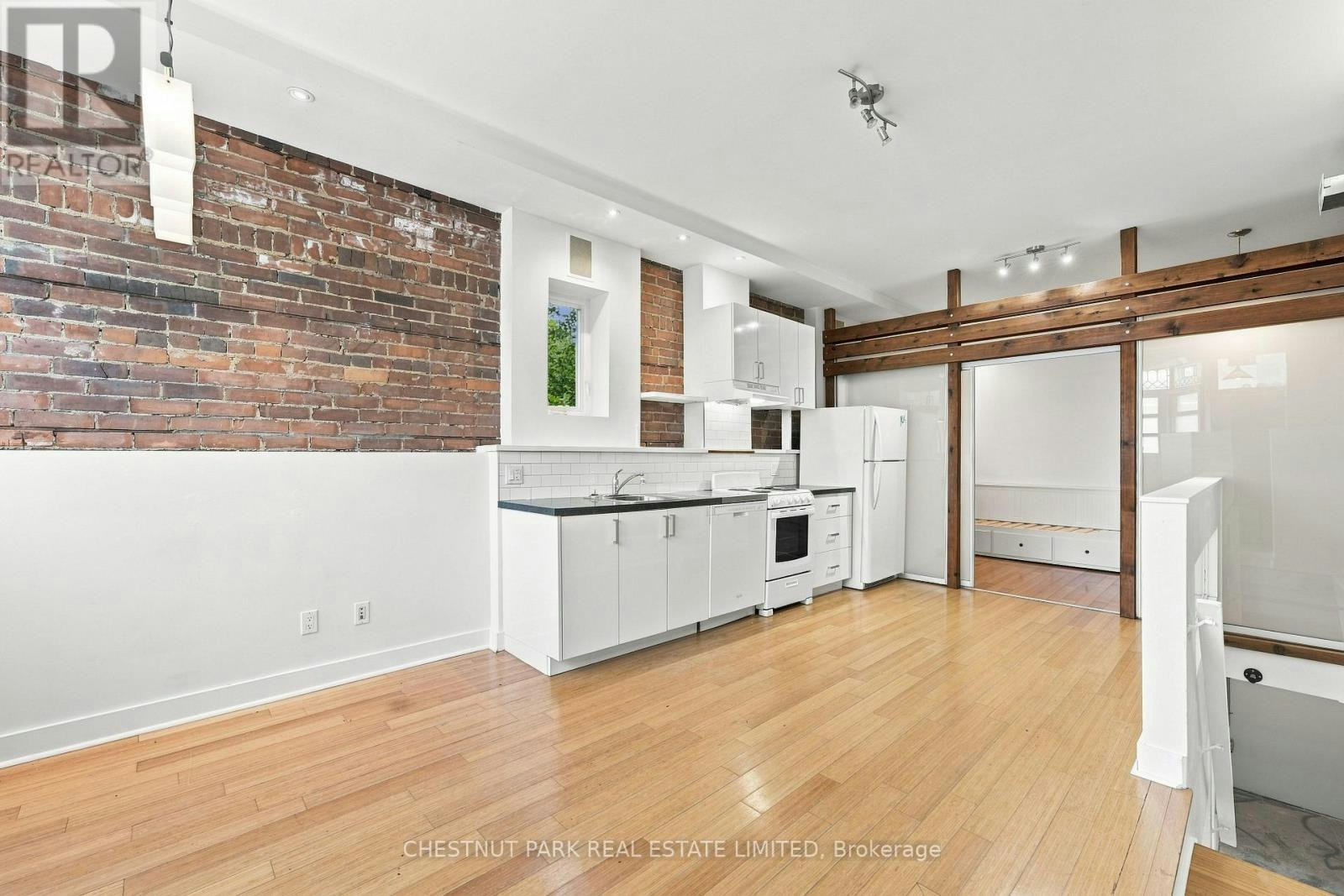 1-208 Greenwood Avenue, Toronto, ON, M4L 2R1 - 7