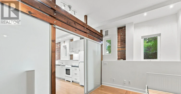 1-208 Greenwood Avenue, Toronto, ON, M4L 2R1 - 15