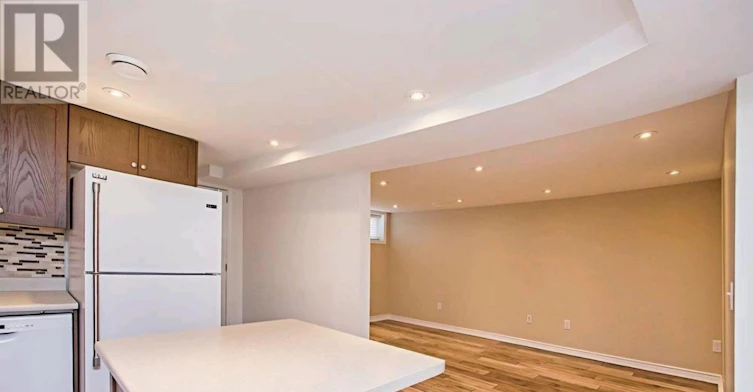 LOWER-296 Festhubert Street E, Oshawa, ON, L1H 2E2 - 2