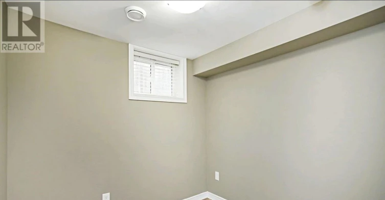 LOWER-296 Festhubert Street E, Oshawa, ON, L1H 2E2 - 4