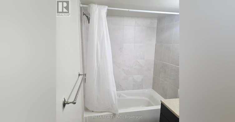 LOWER-296 Festhubert Street E, Oshawa, ON, L1H 2E2 - 7