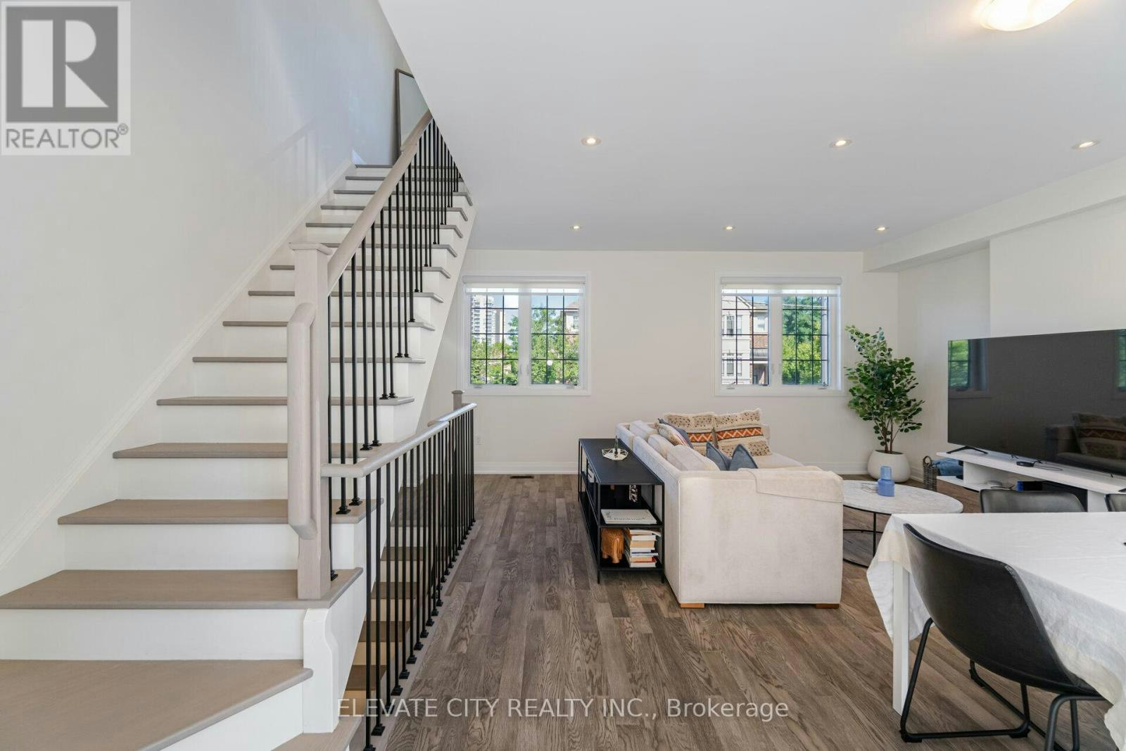 2008 Lushes Avenue, Mississauga, ON, L5J 1H2 - 14