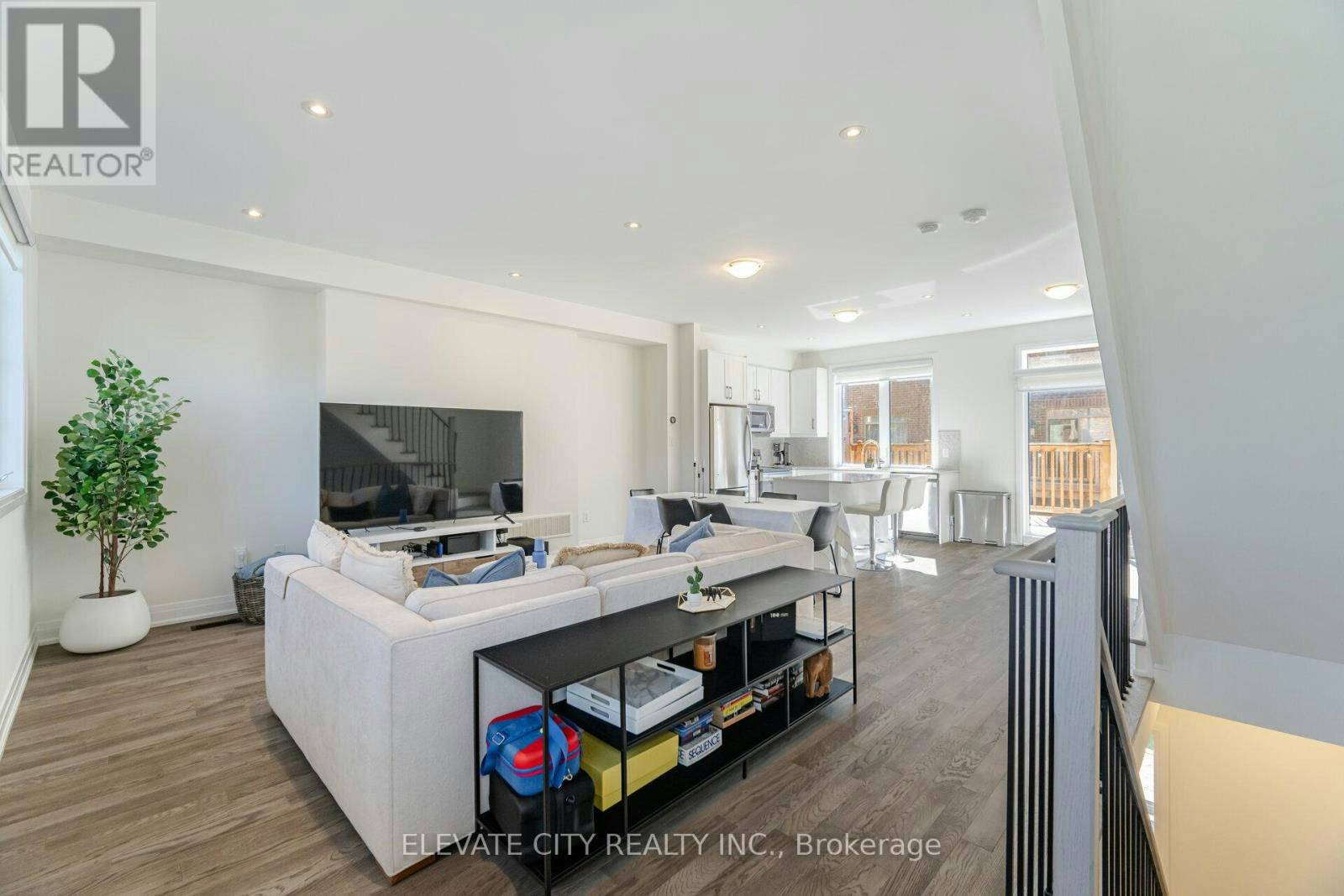2008 Lushes Avenue, Mississauga, ON, L5J 1H2 - 8