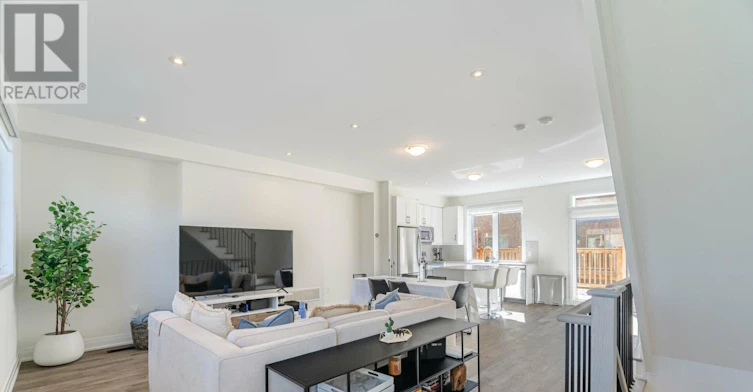 2008 Lushes Avenue, Mississauga, ON, L5J 1H2 - 8