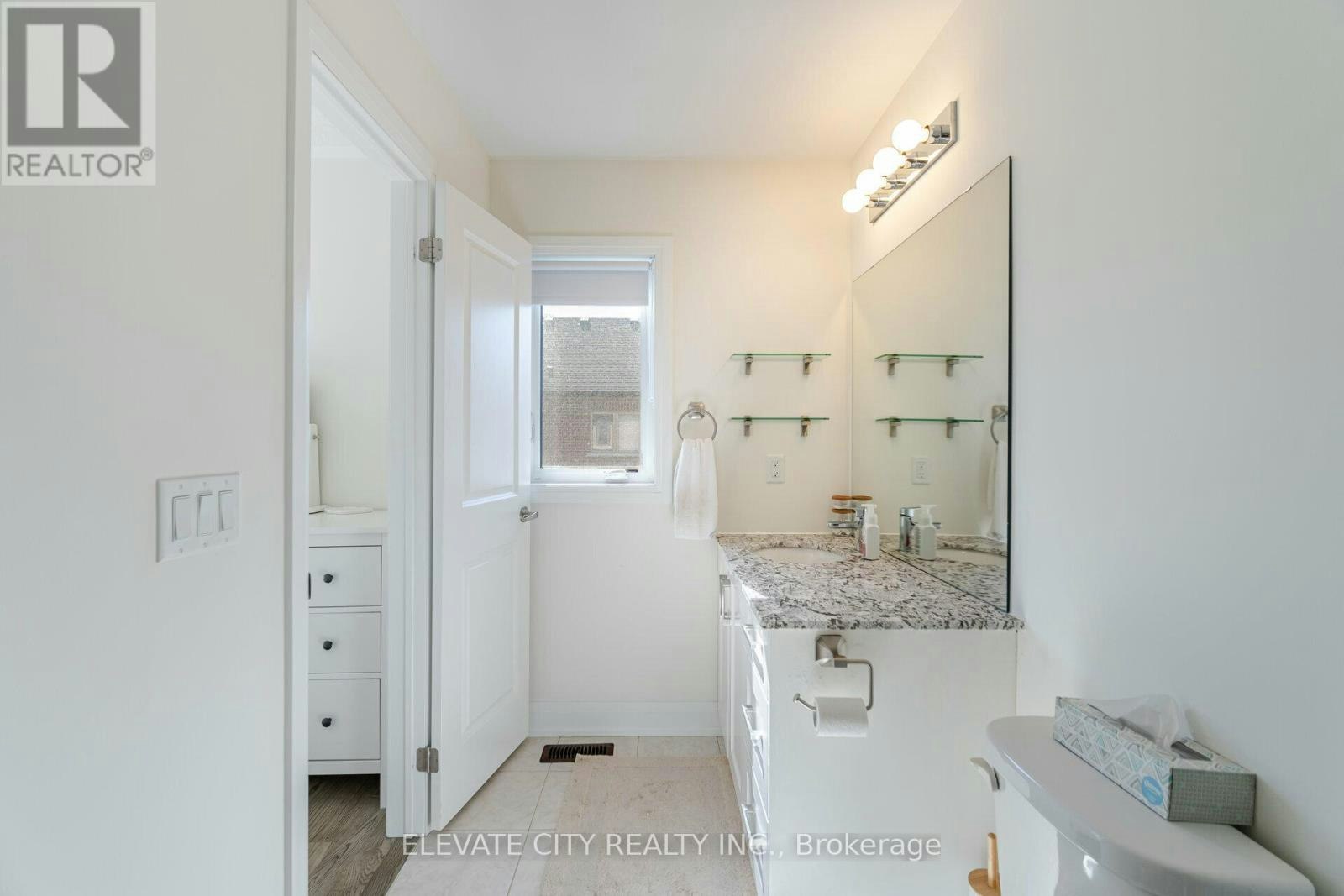 2008 Lushes Avenue, Mississauga, ON, L5J 1H2 - 17
