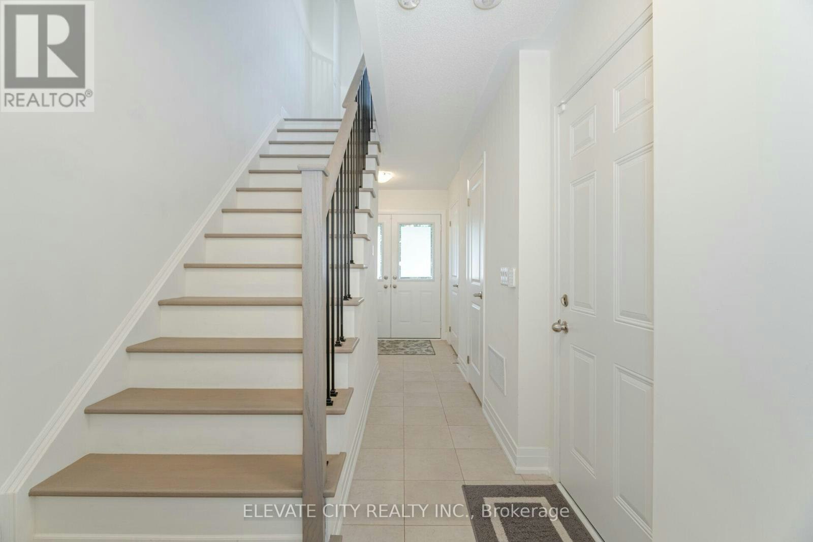 2008 Lushes Avenue, Mississauga, ON, L5J 1H2 - 6