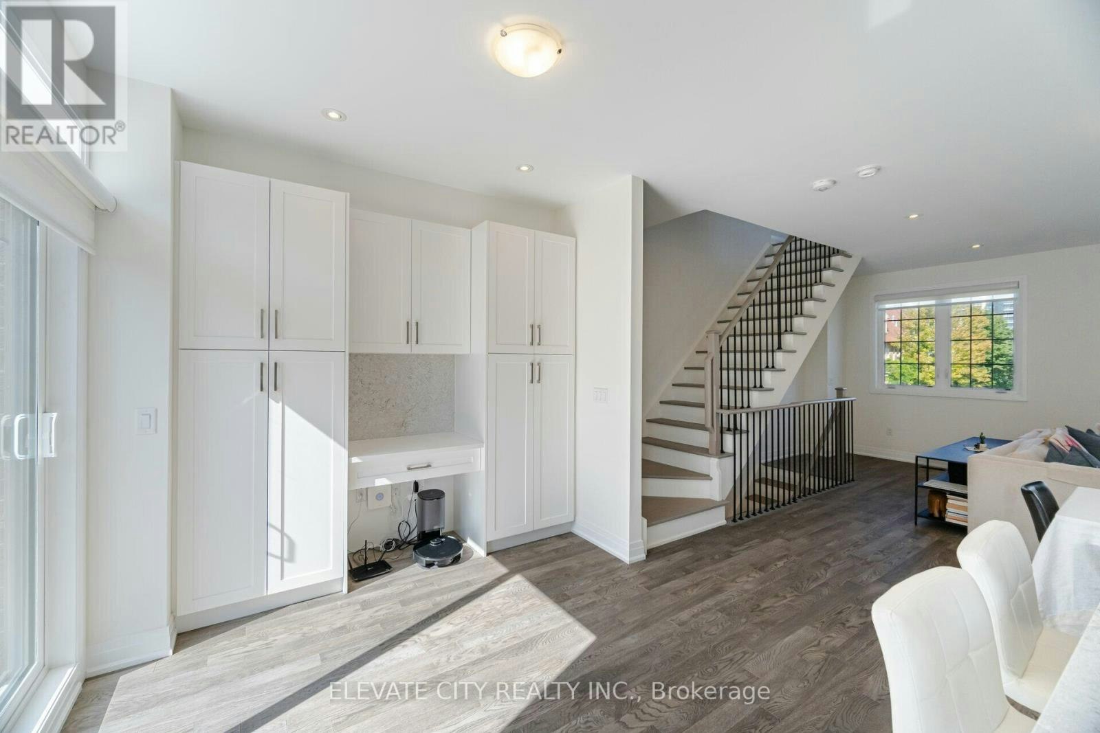 2008 Lushes Avenue, Mississauga, ON, L5J 1H2 - 13