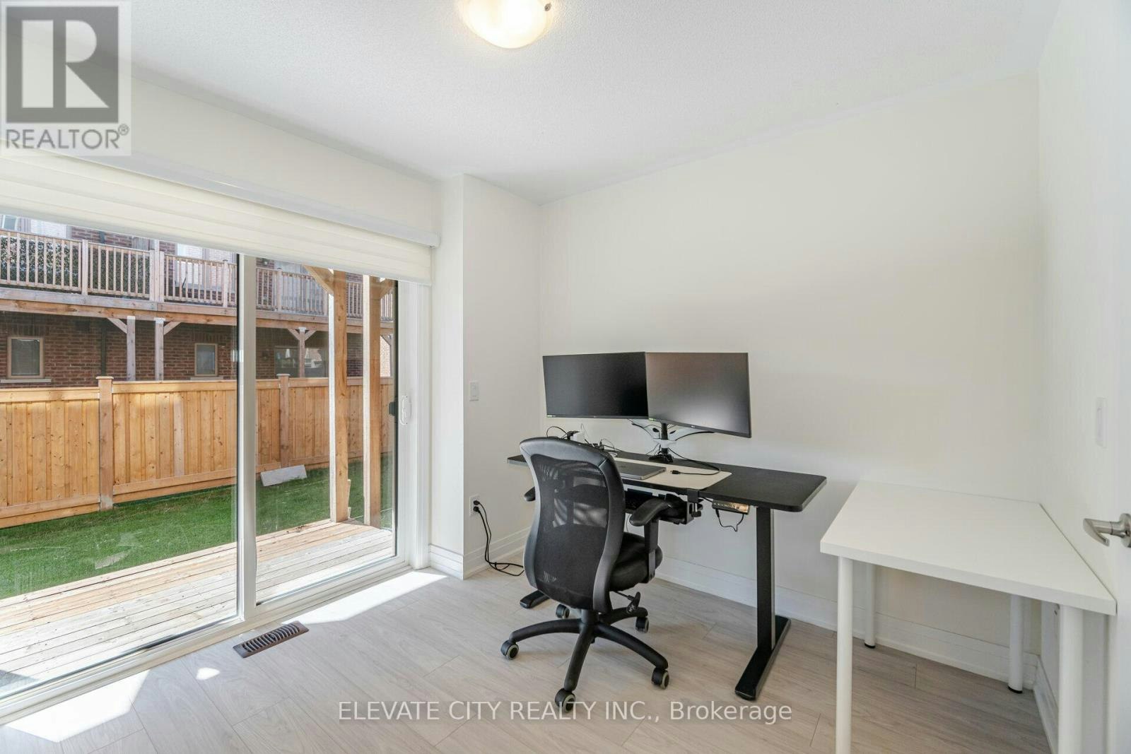 2008 Lushes Avenue, Mississauga, ON, L5J 1H2 - 4