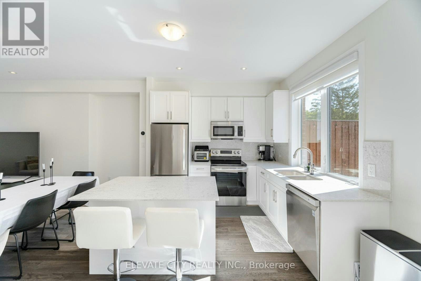 2008 Lushes Avenue, Mississauga, ON, L5J 1H2 - 11