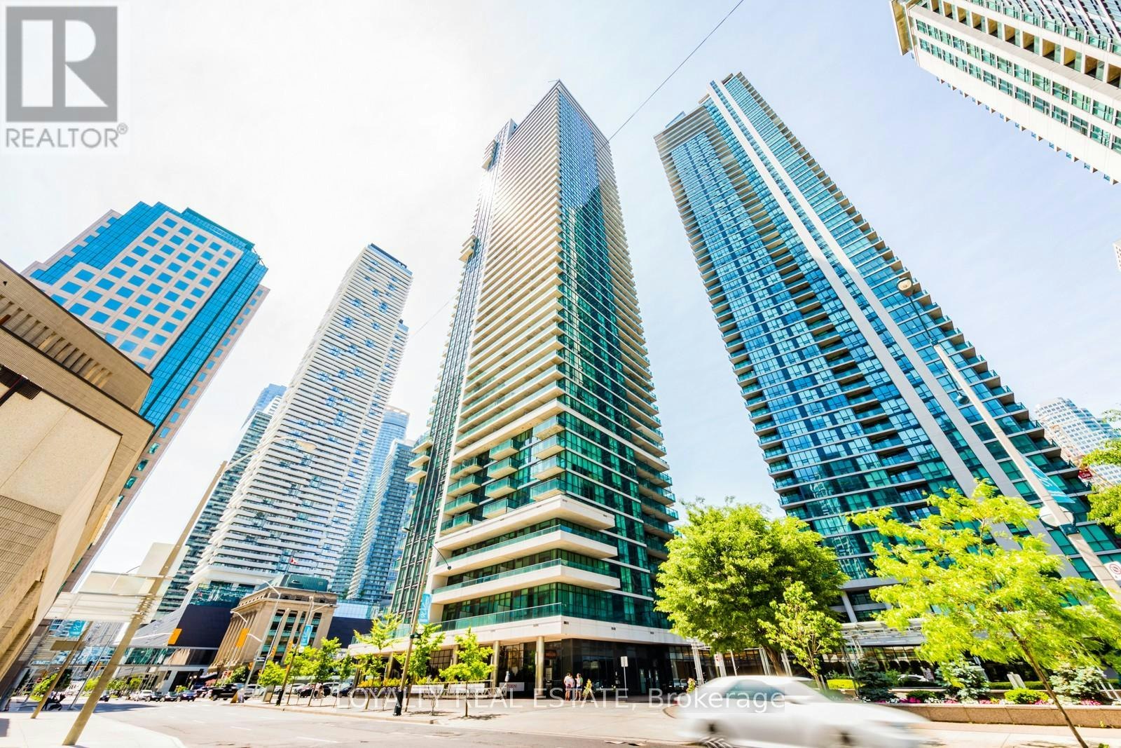 2101-33 Bay Street, Toronto, ON, M5J 2Z3 - 2
