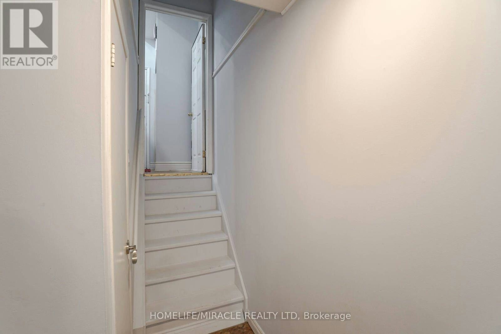 30 Hoskins Square, Brampton, ON, L6S 2N6 - 25