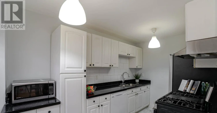 30 Hoskins Square, Brampton, ON, L6S 2N6 - 10