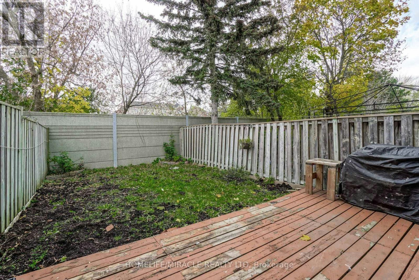 30 Hoskins Square, Brampton, ON, L6S 2N6 - 30
