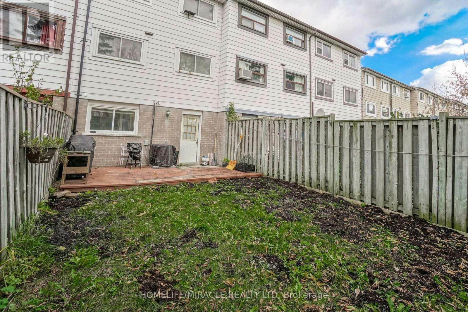 30 Hoskins Square, Brampton, ON, L6S 2N6 - 29