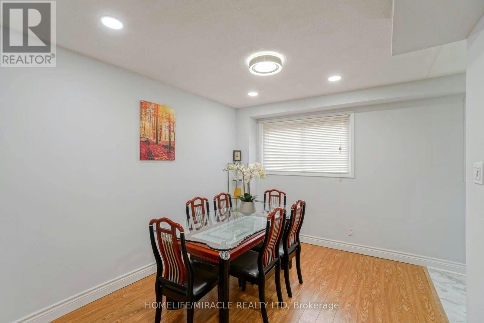 30 Hoskins Square, Brampton, ON, L6S 2N6 - 7