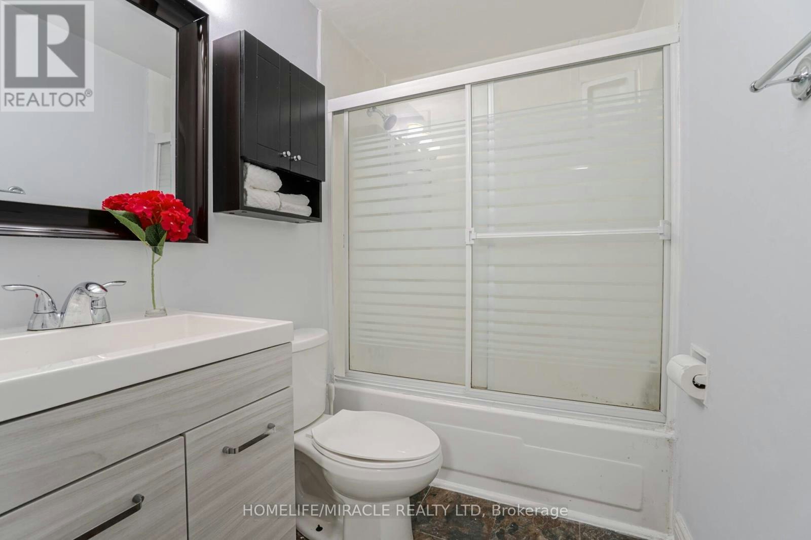 30 Hoskins Square, Brampton, ON, L6S 2N6 - 24