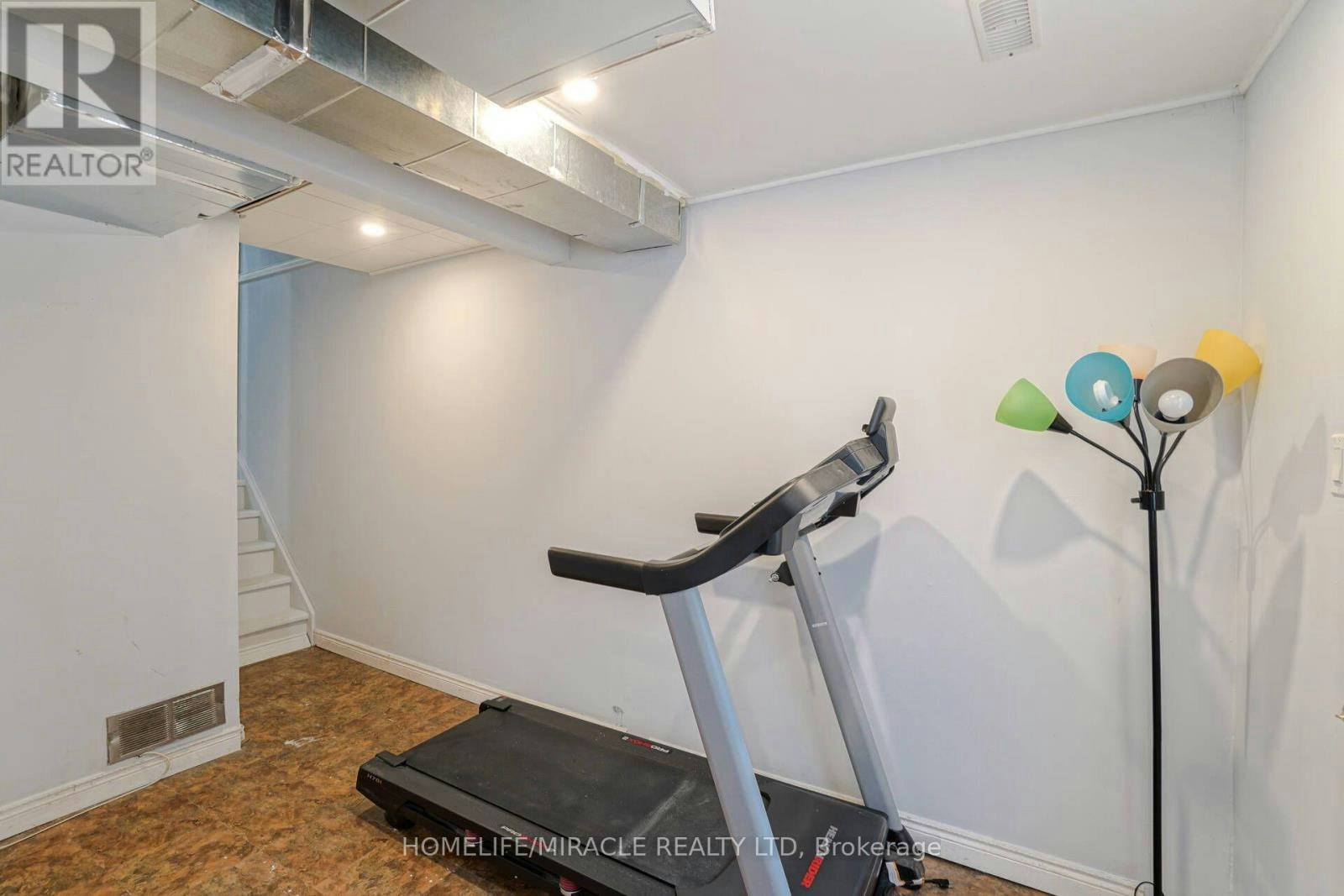 30 Hoskins Square, Brampton, ON, L6S 2N6 - 26