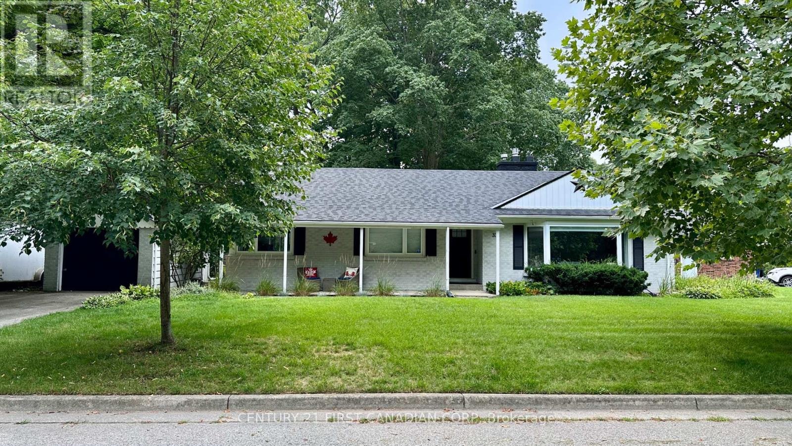 33 Braemar Crescent, London, ON, N6H 2X2