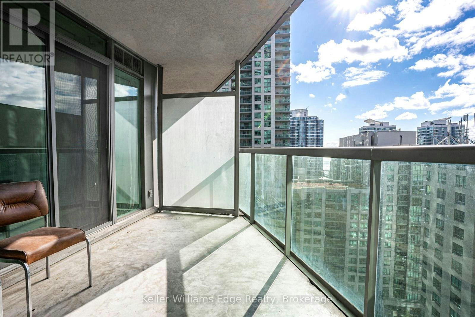 2001-30 Grand Trunk Crescent W, Toronto, ON, M5J 3A4 - 18