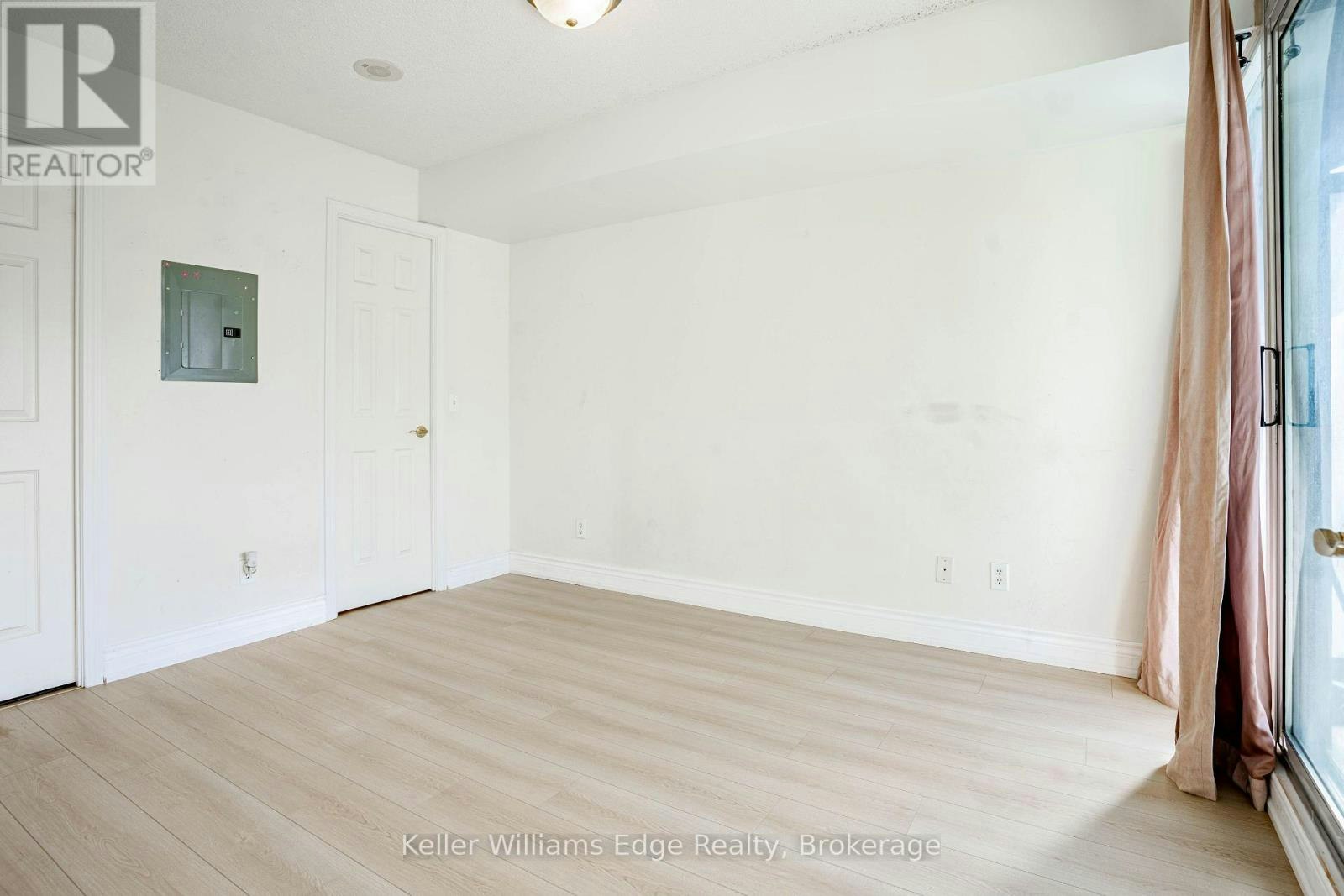 2001-30 Grand Trunk Crescent W, Toronto, ON, M5J 3A4 - 13