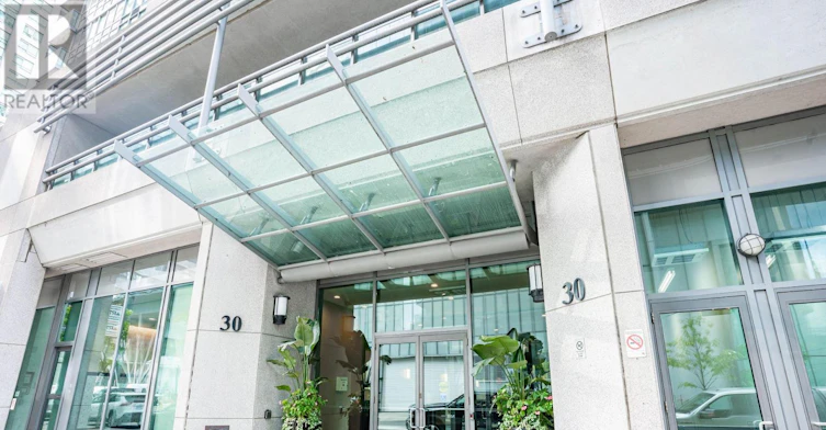 2001-30 Grand Trunk Crescent W, Toronto, ON, M5J 3A4 - 41