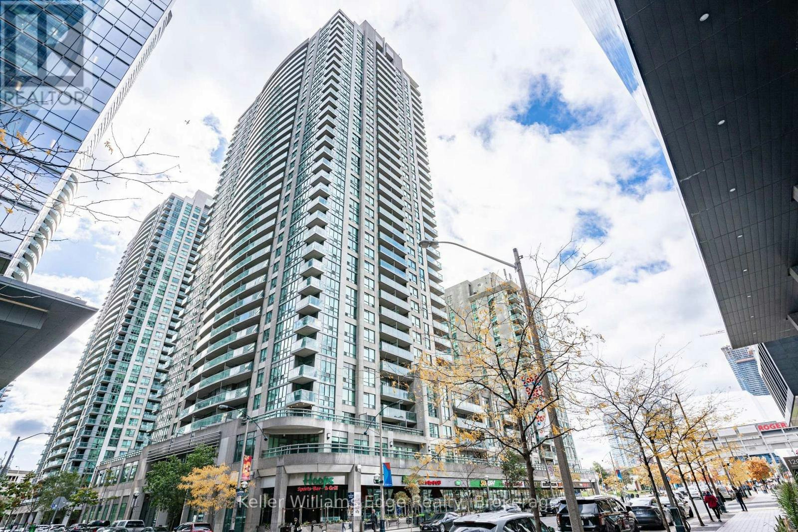 2001-30 Grand Trunk Crescent W, Toronto, ON, M5J 3A4 - 2