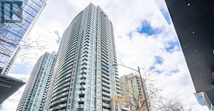 2001-30 Grand Trunk Crescent W, Toronto, ON, M5J 3A4 - 2