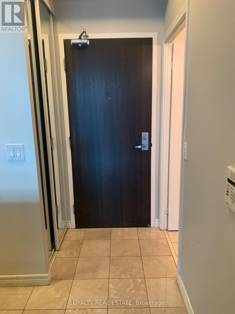 309-19 Grand Trunk Crescent, Toronto, ON, M5J 3A3 - 2