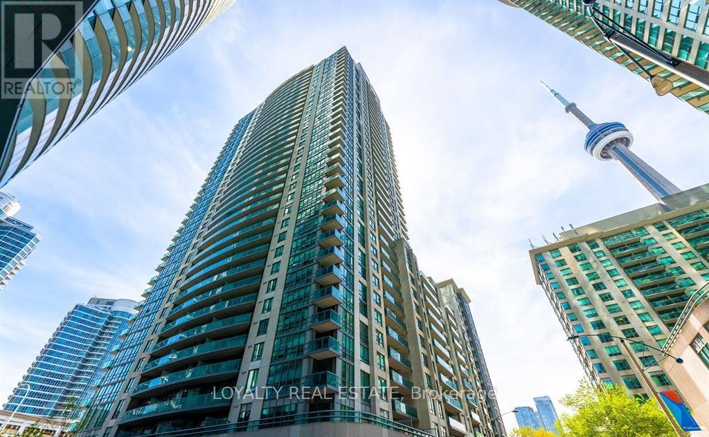 309-19 Grand Trunk Crescent, Toronto, ON, M5J 3A3