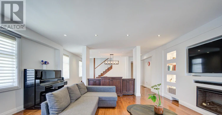 95 Hopedale Avenue, Toronto, ON, M4K 3M9 - 6