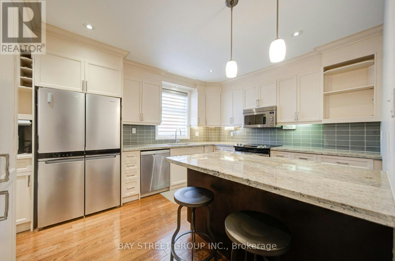 95 Hopedale Avenue, Toronto, ON, M4K 3M9 - 18