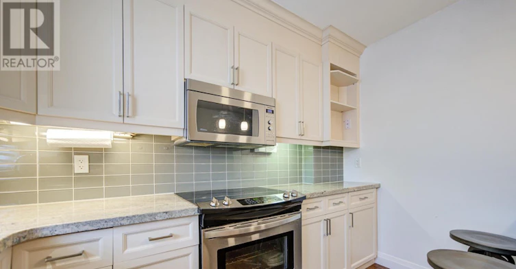 95 Hopedale Avenue, Toronto, ON, M4K 3M9 - 17